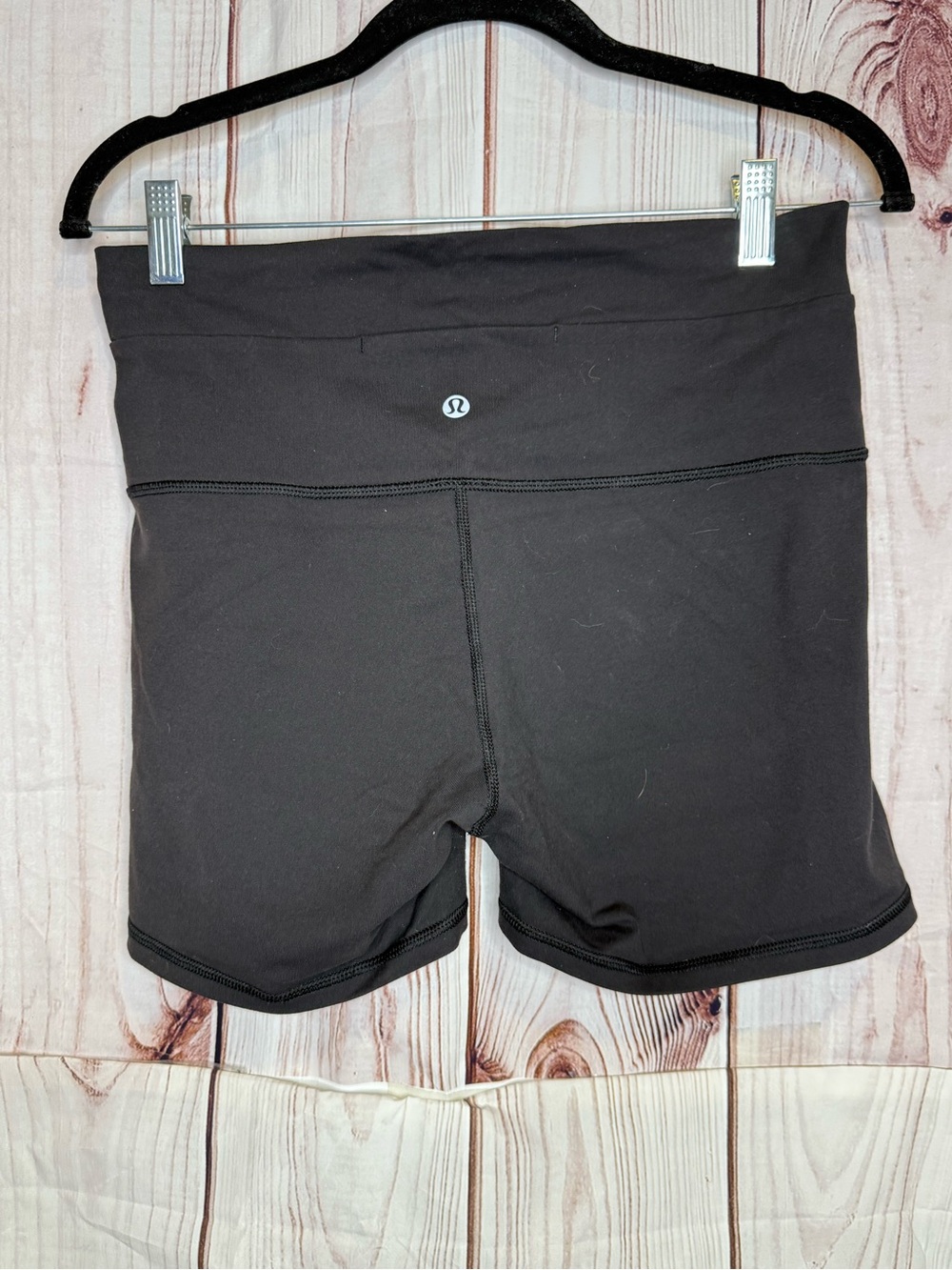 Lululemon Wunder Short 5" Black - Picture 3 of 6